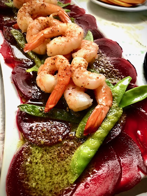 Rote Beete Carpaccio mit Shrimps und Zuckerschoten - Die Pfanne von ...